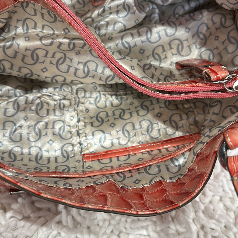 Guess Handbag - Picture 8 of 9